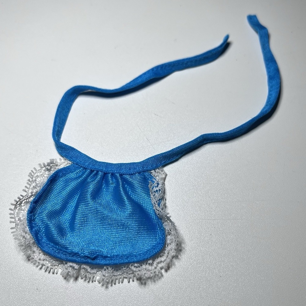1984 Vintage Mattel Barbie Apron Dream House Kitchen Island #9119 Blue Lace‎